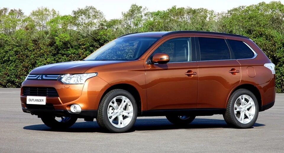 Митсубиси аутлендер 2011 вариатор отзывы. Машина мицубиси аутлендер. Mitsubishi outlander xl 2010. Mitsubishi outlander xl 2010. Mitsubishi outlander 10 года.