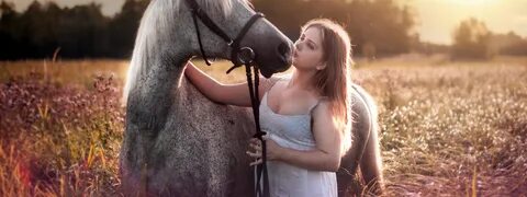 Петь песню конь