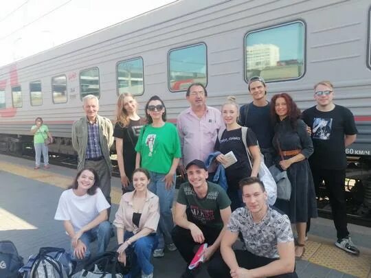 Известный театральный деятель заставил актёров Волгоградского ТЮЗа покувыркаться