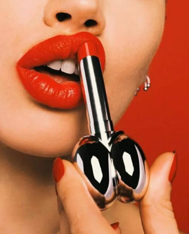 Косметикс в машине. Isamaya beauty. Isamaya beauty купить. Isamaya beauty. Isamaya beauty.