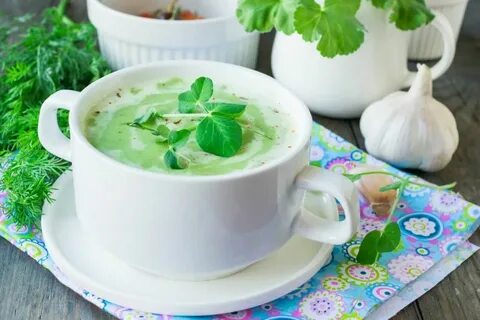 Зеленый суп с брокколи