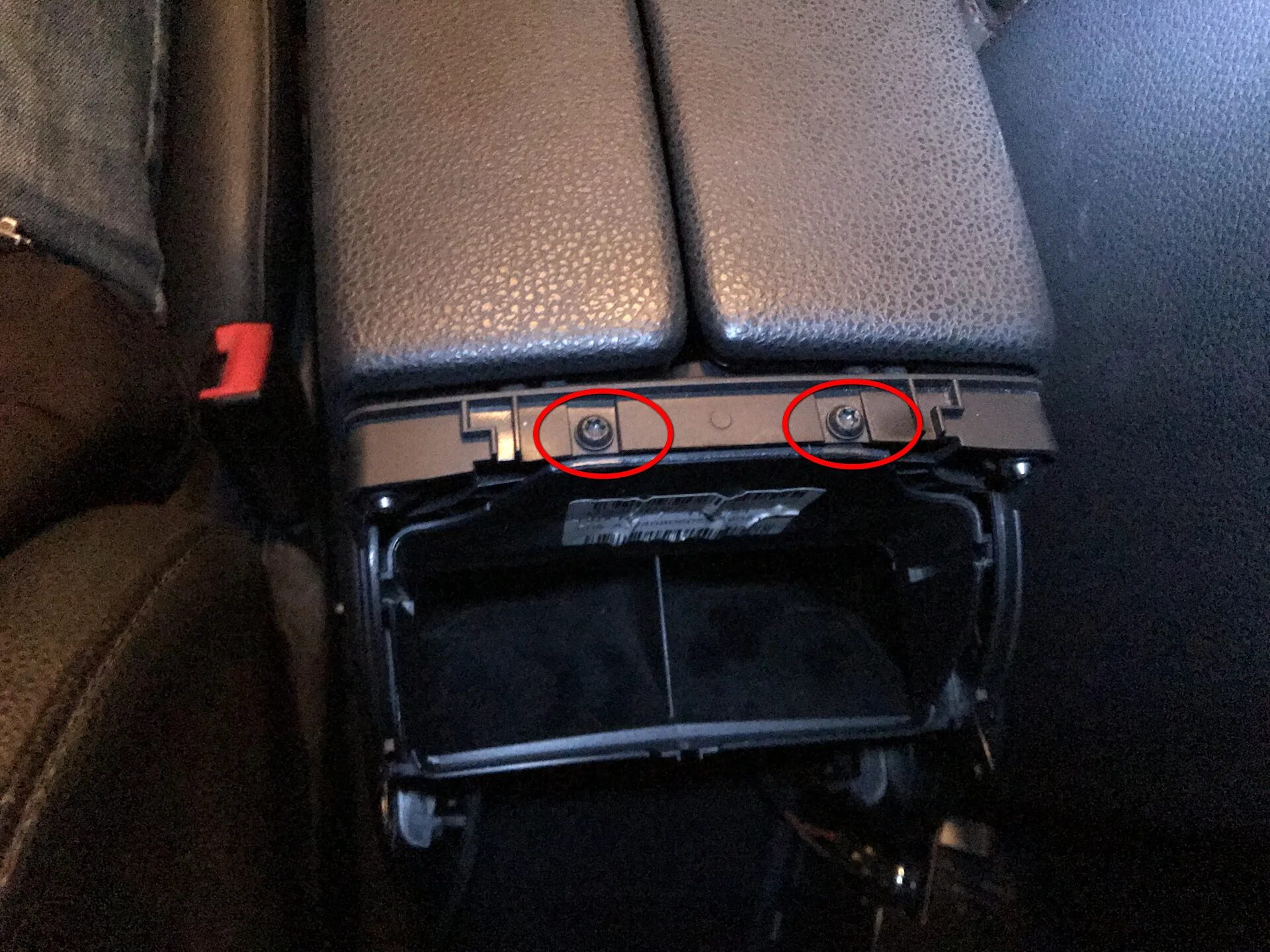 Подлокотник Mercedes GLK (X204) 2008 - 2015 2013 купить бу в Екатеринбурге по це