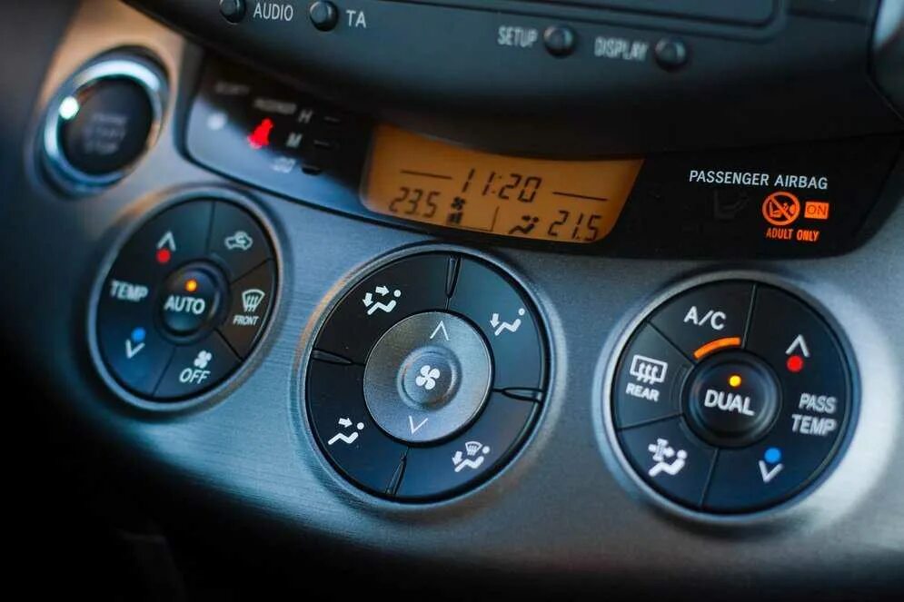 Кнопки rav4. Климат контроль рав 4. тойота рав 4 климат контроль. rav4 2007 панель климат контроля. rav4 2008-2010 разъем климат контроля.