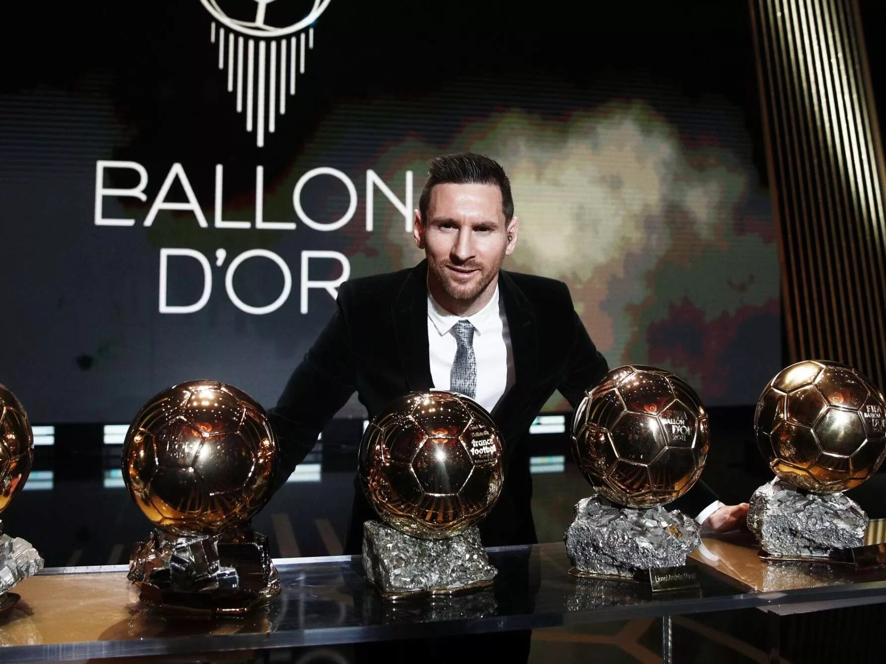 Man City accidentally lodged £ 70m transfer bid for Lionel Messi.. and Barcelona