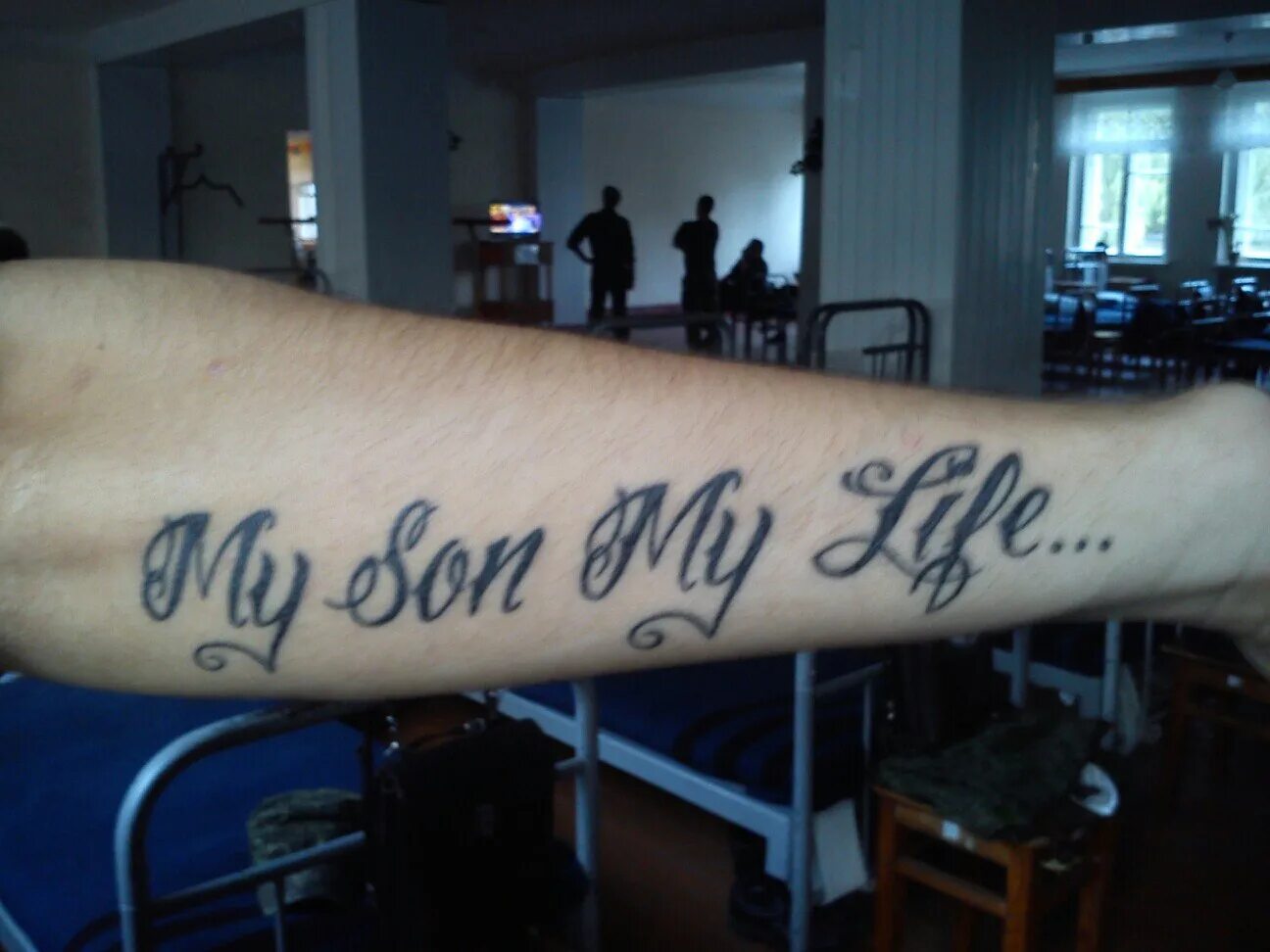 My son my life. Мой сын моя жизнь на латыни. Тату на латыни. Тату надпись жизнь. Тату надпись мой сын моя жизнь.