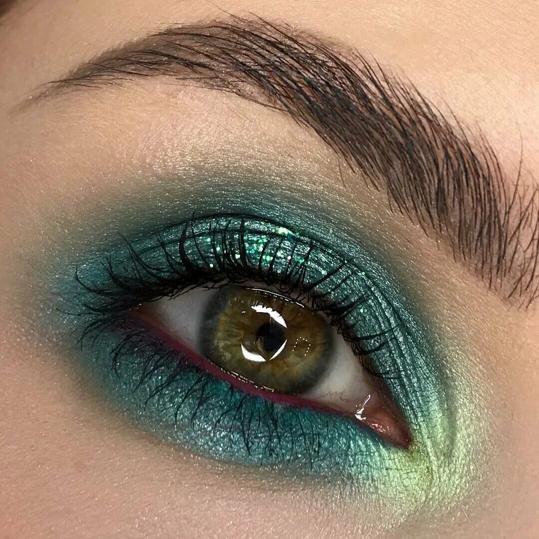 бирюзовый макияж для зеленых глаз. глаза цвета морской волны. бирюзовый карандаш pupa multiplay. глаза морской волны. Freshlook colorblends бирюзовый.