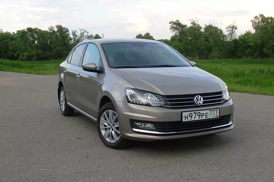 Volkswagen серый. Фольксваген поло 2017 серый. Фольксваген поло 799. Volkswagen Polo Titanium. Фольксваген поло цвет мокрый асфальт 2011.