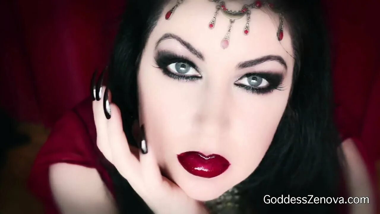 Асмр фемдом. Goddess Zenova. Zenova Braeden фото. Goddess Zenova вампир. Goddess Hypnosis.