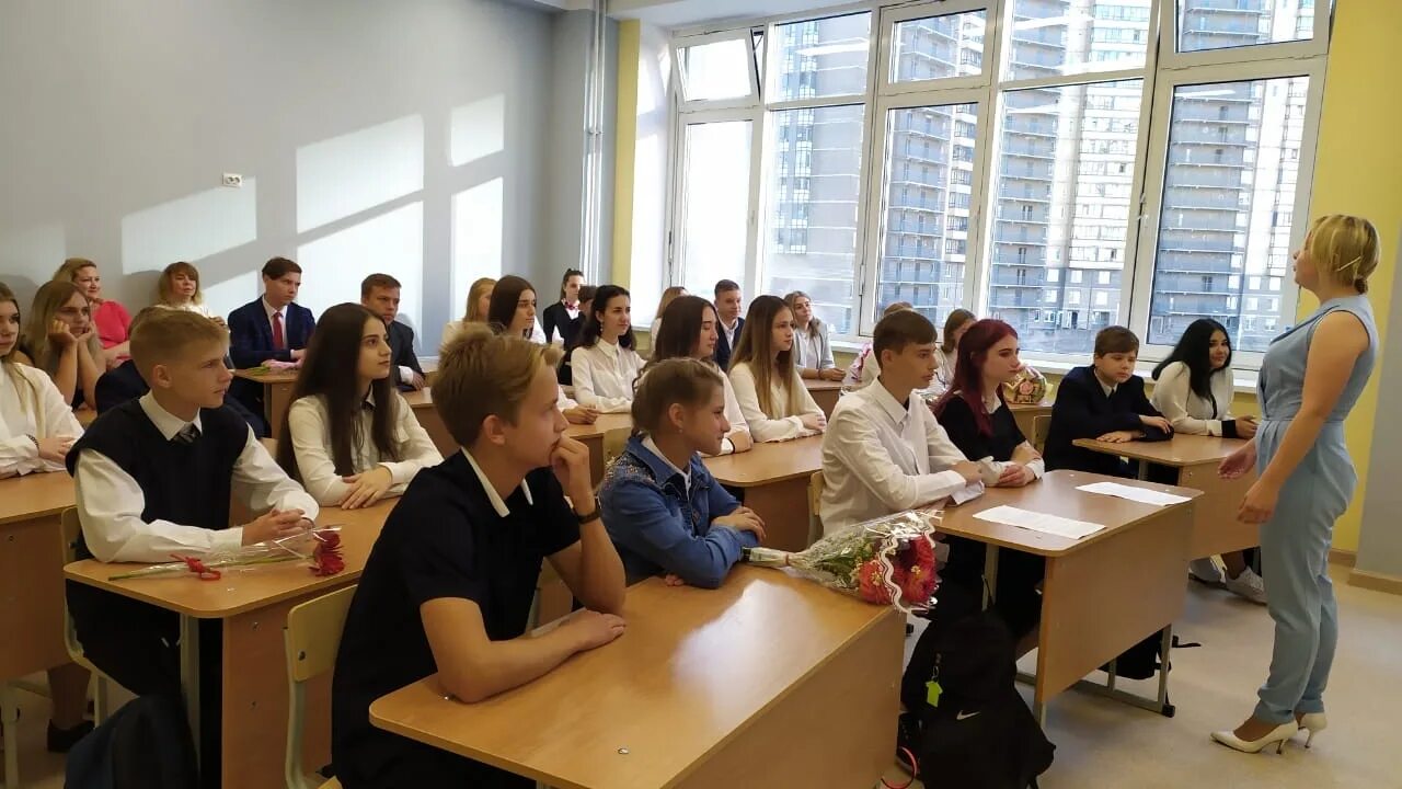 Обучение в петербурге. Школа 469 выборгского района. парголово школа 469. финская школа в санкт-петербурге. ученики на уроке.