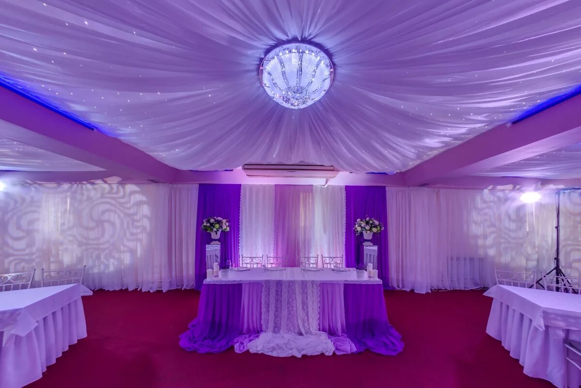 Чебоксары ресторан онегин. Клубный дом онегин чебоксары. Клубный дом онегин чебоксары. Красивое кафе. Кафе клуб онегин чебоксары.