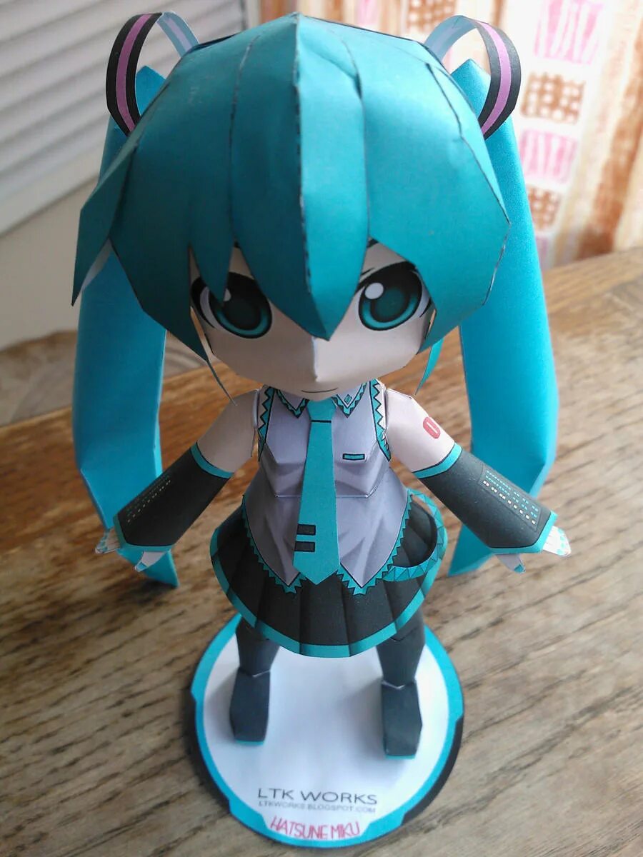 Пеперкрафт мику. Hatsune miku papercraft. Паперкрафт аниме мику. Papercraft хатсуне мику. Бумажные фигурки аниме хатсуне мику.