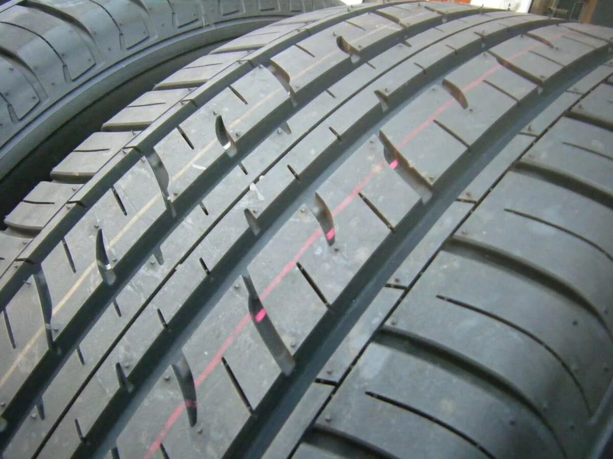 Летняя резина 275 50 r20. 275 50 21 dunlop pt 3. 27550 r21 113v dunlop grandtrek pt2a япония 2025год. 27550 r21 dunlop фото год. капсон 275-50-21 фото летняя резина.