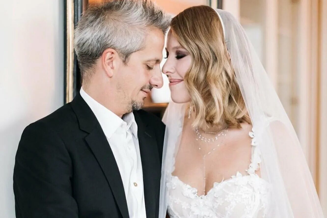 венчание ксении собчак. константин богомолов и ксения собчак свадьба. константин богомолов и ксения собчак свадьба. собчак за кем замужем сейчас. константин богомолов и ксения собчак свадьба.