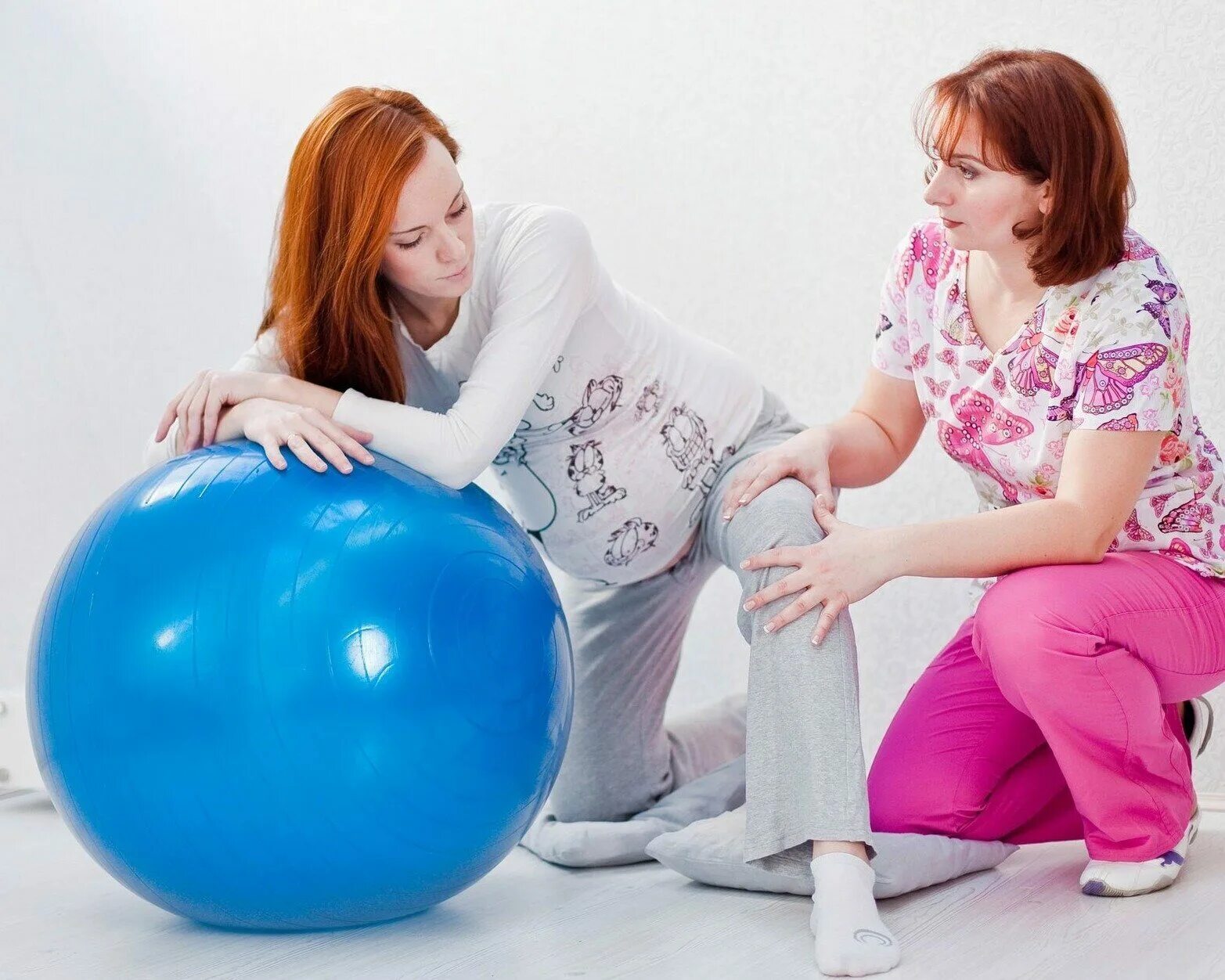 подготовка к родам курсы. фитнес для беременных. подготовка к родам курсы. занятия подготовка к родам.