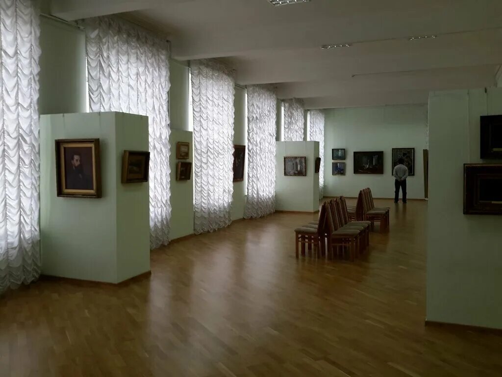 красивые выставки. выставочный зал новосибирск. 21. выставочный зал новосибирск. концертный зал нгхм новосибирск.