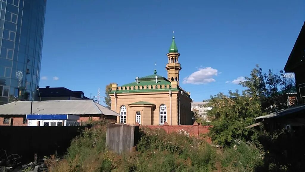 Татарская мечеть в иркутске. Иркутская соборная мечеть иркутская область. Татарская мечеть в иркутске. Иркутская соборная мечеть внутри. Иркутская соборная мечеть иркутская область.