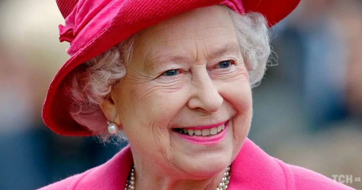 Королева елизавета 2 в короне. Класс королевы 7. Класс королевы — the queen’s classroom (2014). Королева елизавета 2 сатанистка. Britain's bloodiest crown isabella.