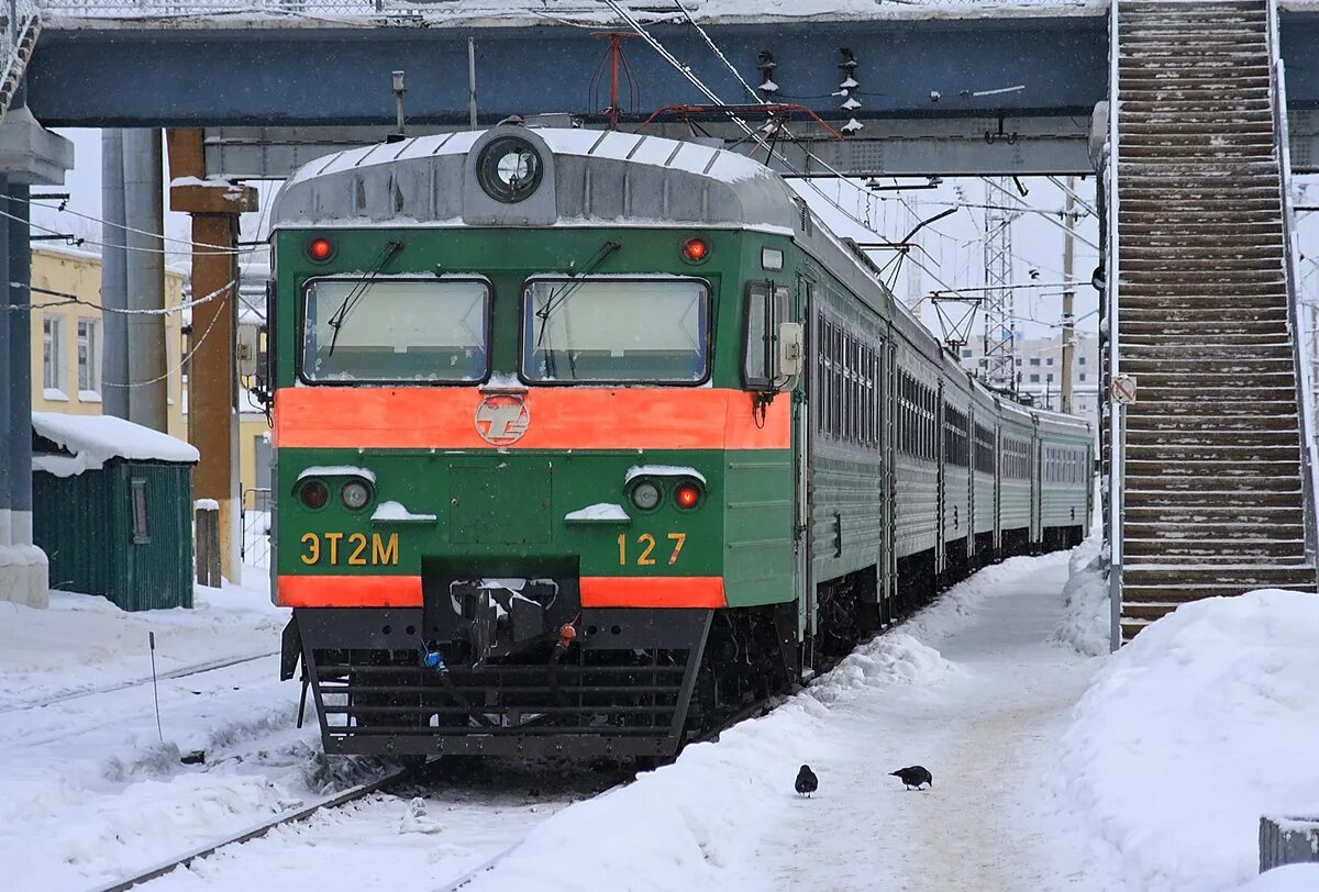 чс2т электровоз. тепловозы на октябрьской жд. станция капитолово ленинградская область. локомотивное депо волхов. вл10у 683.