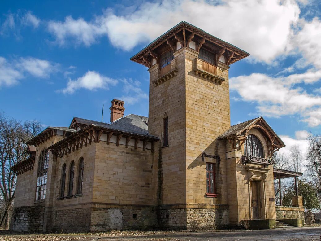 усадьба мсциховского селезневка. усадьба казимира мсциховского. усадьба мсциховского селезневка. в каком стиле выполнена усадьба мсциховского. парк и усадьба казимира мсциховского.