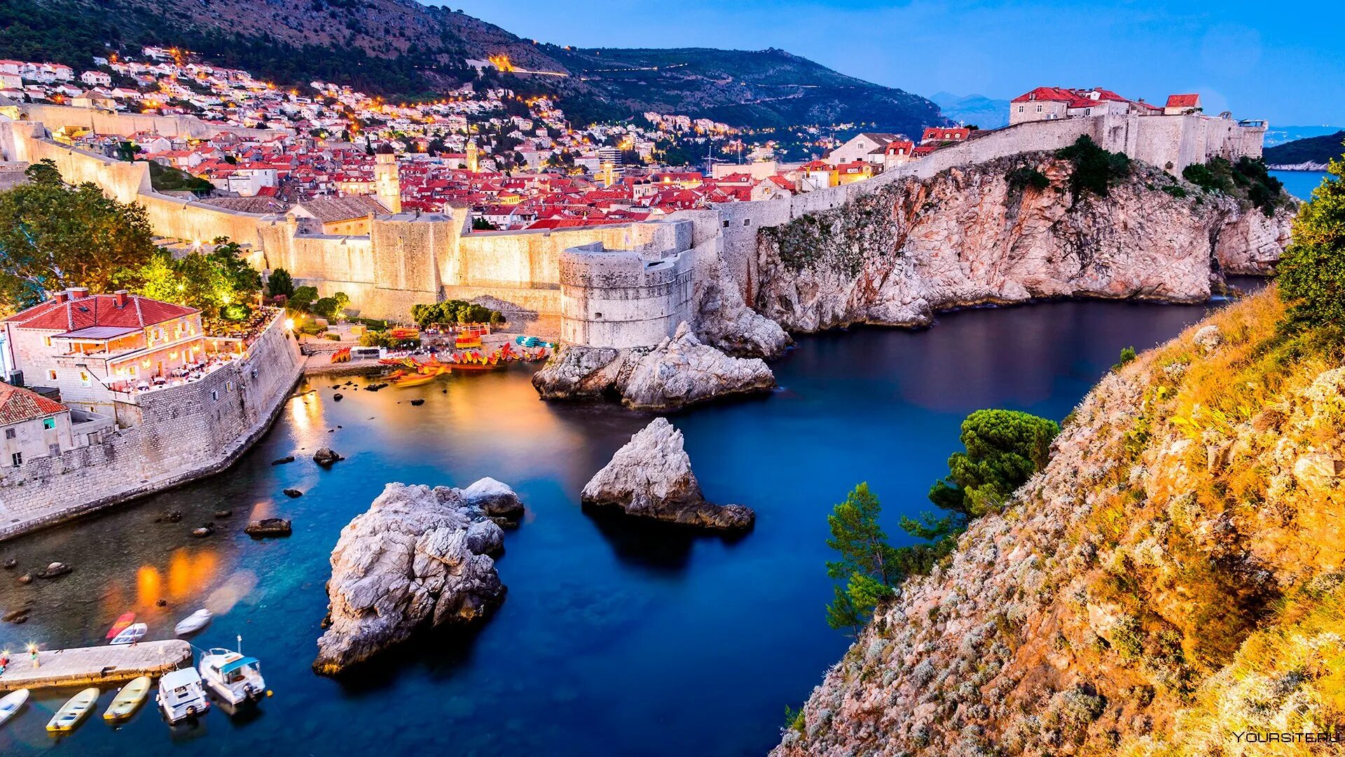 Отдых европа море. Хорватия далмация брела. Адриатика хорватия. Ровень хорватия. Италия адриатическая ривьера.