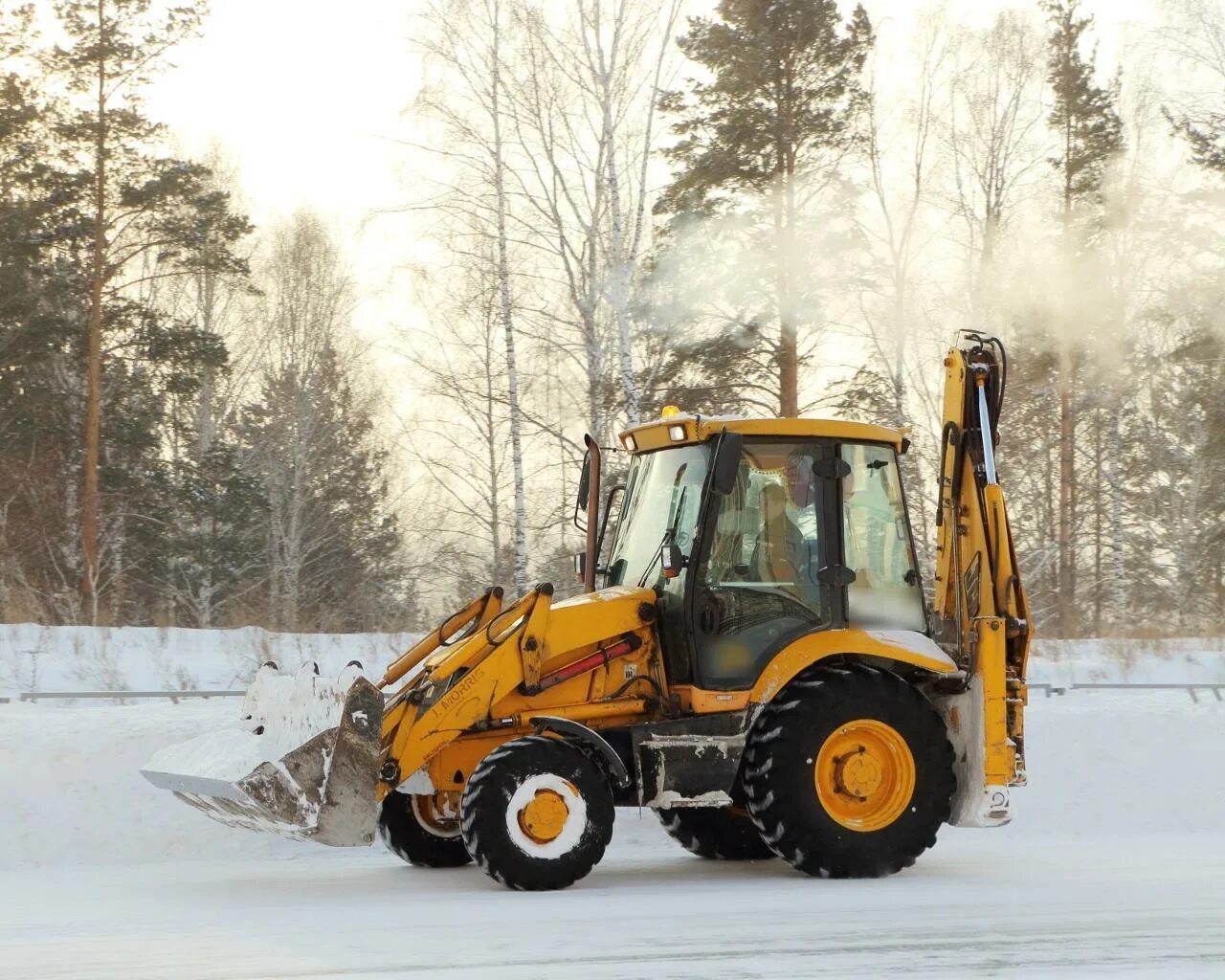 Работа трактора экскаватора. Трактор погрузчик JCB. Трактор экскаватор погрузчик JCB. Трактора JCB, Volvo. JCB Коммунальная техника.