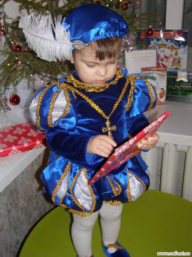 Как сделать новогодний костюм своими руками. Новогодний костюм принца. детский новогодний костюм принц. костюм пажа для мальчика. новогодний костюм пажа для мальчика.