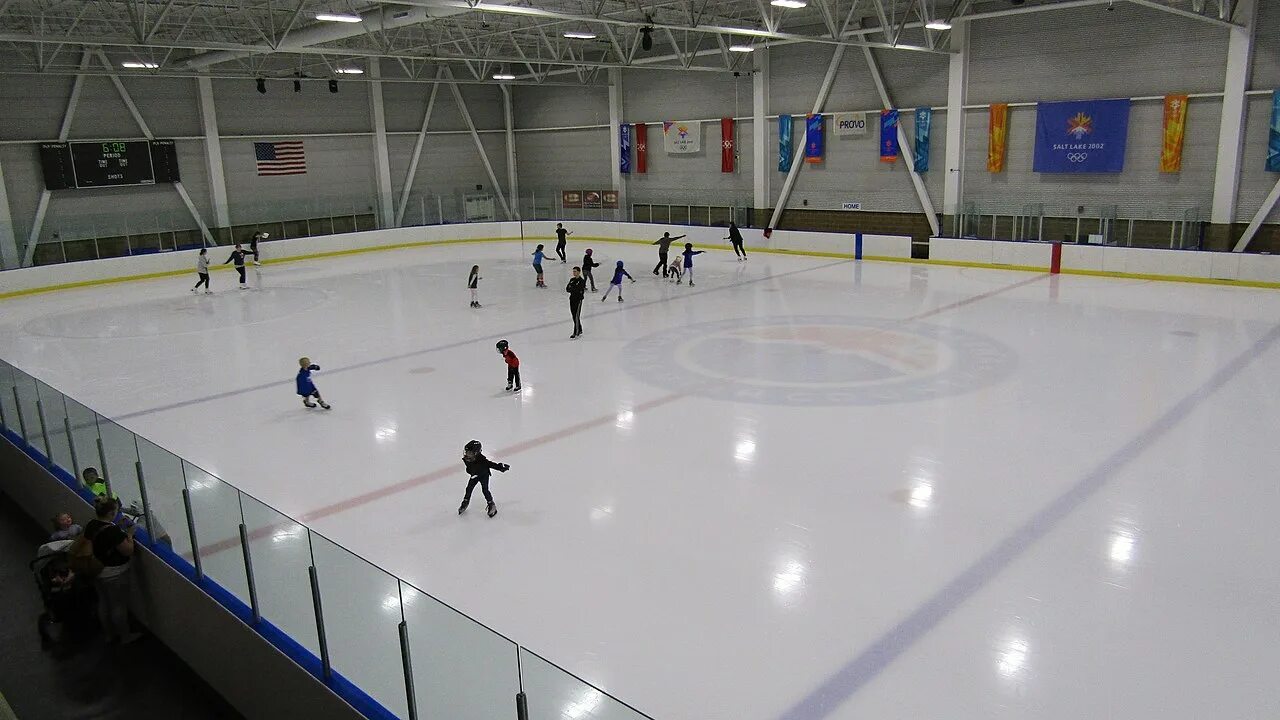 Айс арена ростов расписание. Ледовый каток Ice Arena. Айс Арена Ростов. Ледовая Арена в Солт Лейк Сити. Ледовая Арена Ice Arena Челябинск.