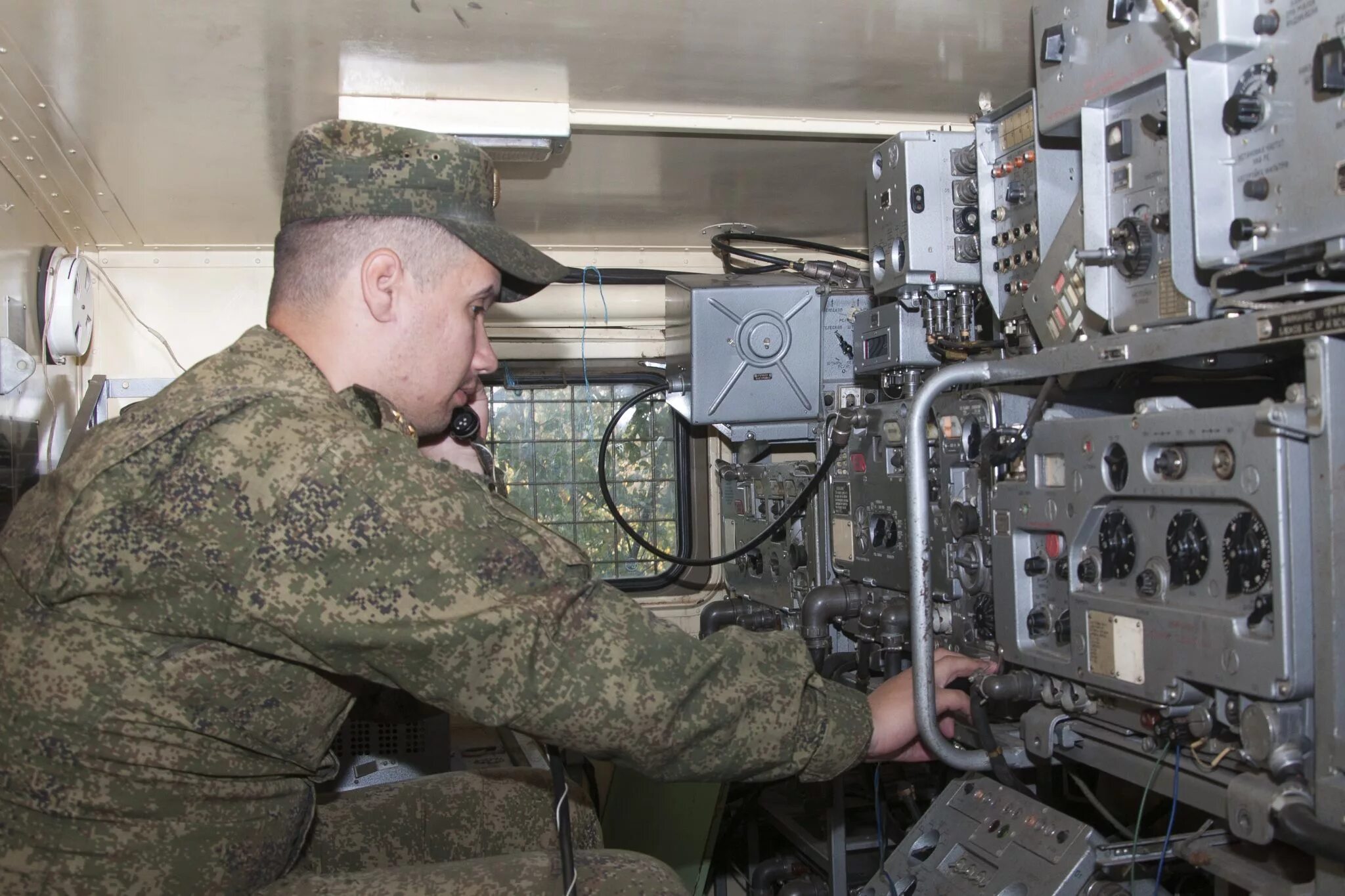 История военной связи. Узел связи ГАЗ-66. Войска связи. Современные войска связи. Военная связь.