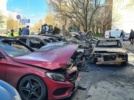Горит машина в москве