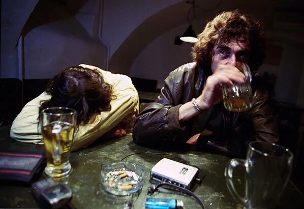 винный бар на красной поляне. Chigun псков ресторан. кафе в сельском клубе. хуже бар. плохой бар.