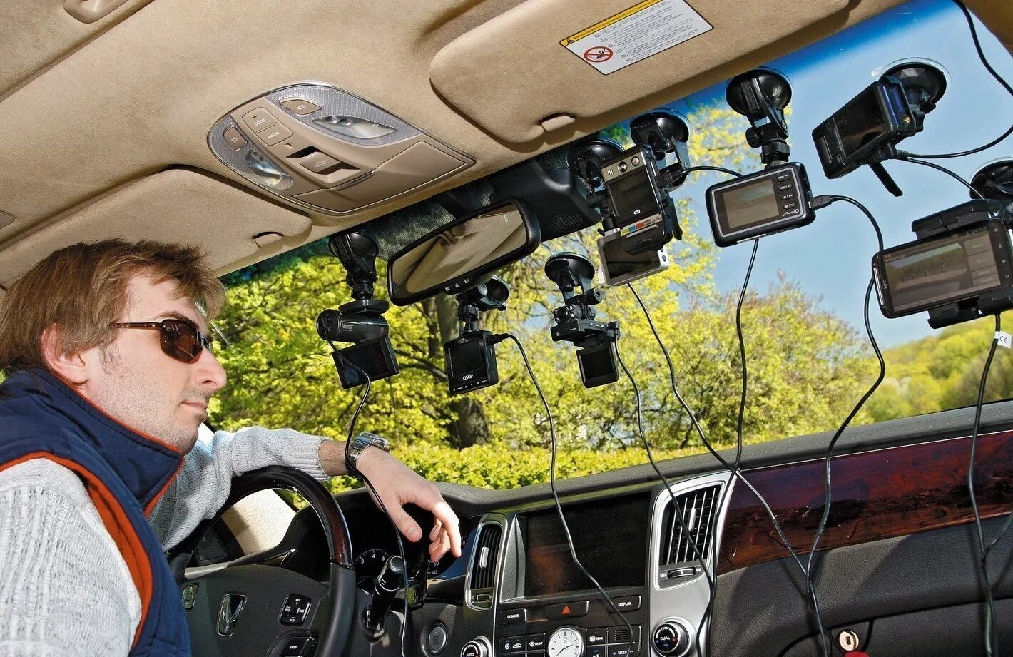 Регистратор с предупреждением о радарах. Запись видео в машине. Видеорегистратор bluavido 8 в 1. Видеорегистратор bluavido 8 в 1. Запись видео в машине.