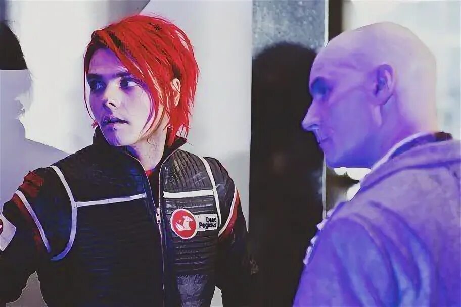 My chemical romance клипы. Mcr дейзи. Клип mcr школа. My chemical romance sing. My chemical romance sing.