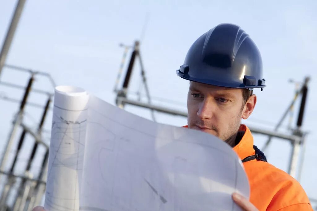 Шеф монтаж работа. Шеф монтаж работа. Монтаж стеллажей. Инженер. Фото шеф монтаж.