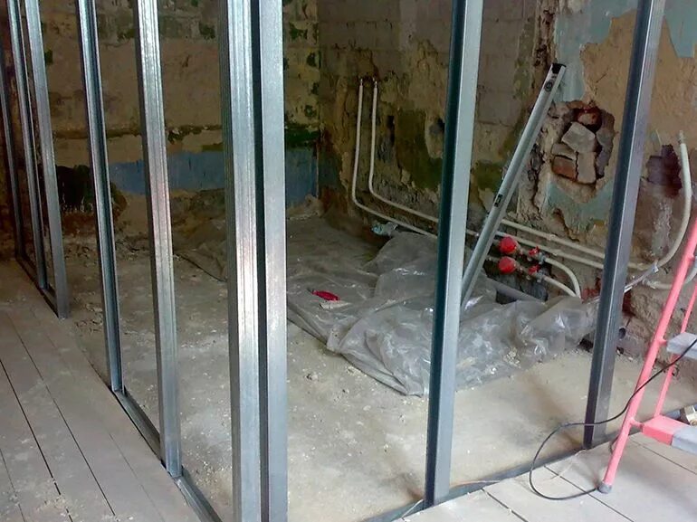 Как построить перегородку из гипсокартона. Каркас под гкл т.100мм. каркас перегородки с дверью пгд 1.52.4. каркас перегородки из профиля. перегородка из профиля для гипсокартона.