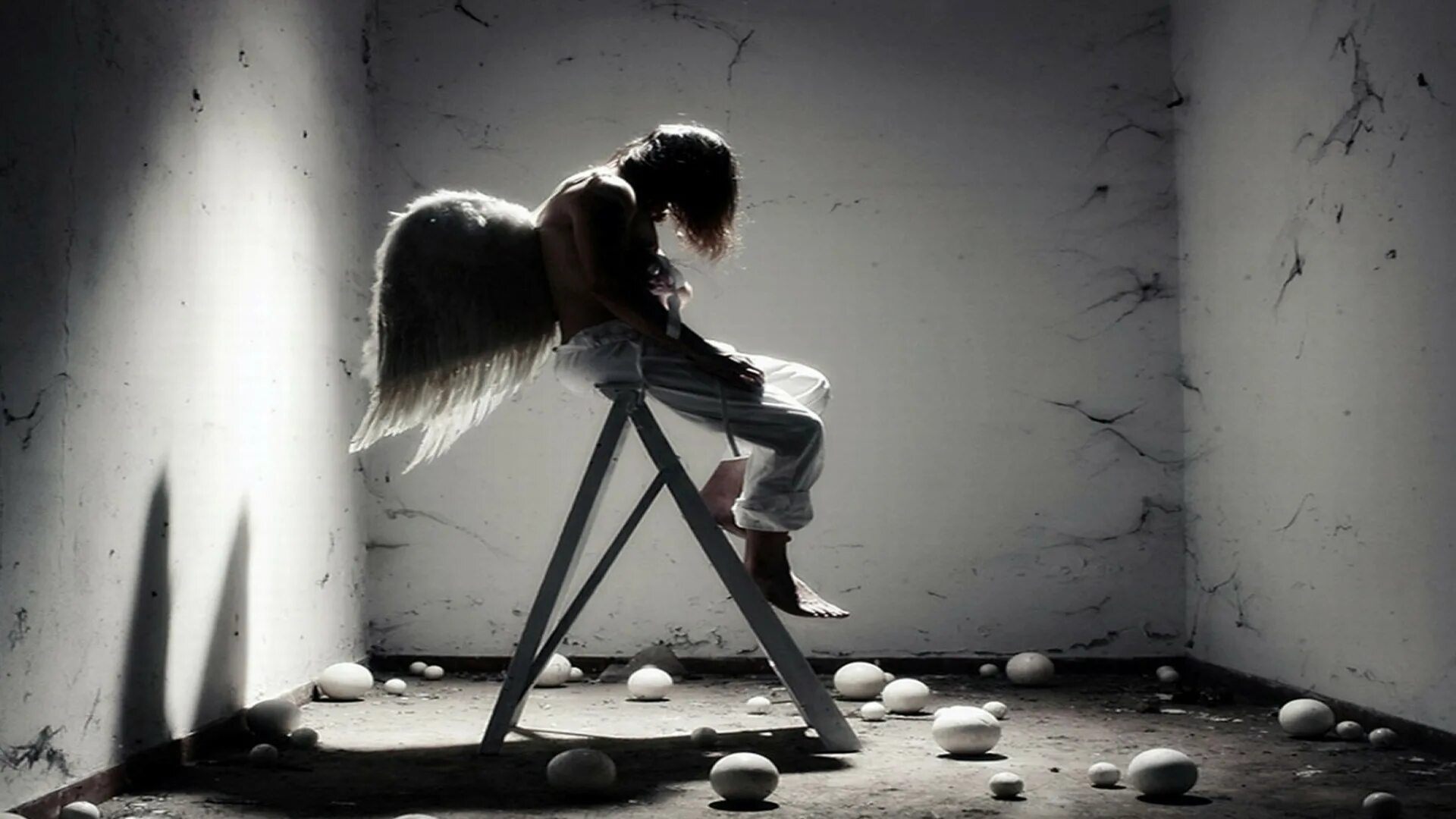 Песня где парень умирает. Надписи из песен. Песня где парень умирает. Грустные картины. Фразы из песен.