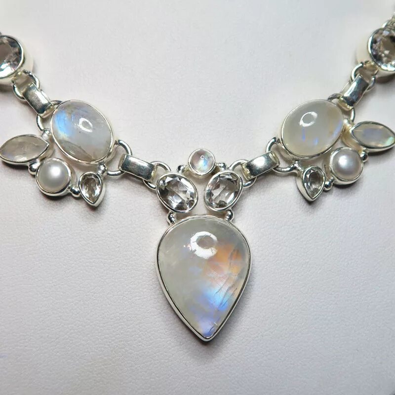 Магический медальон. Подвеска кристалл. Готика украшения средневековья. Ожерелье в котором душа. Украшения с крыльями.