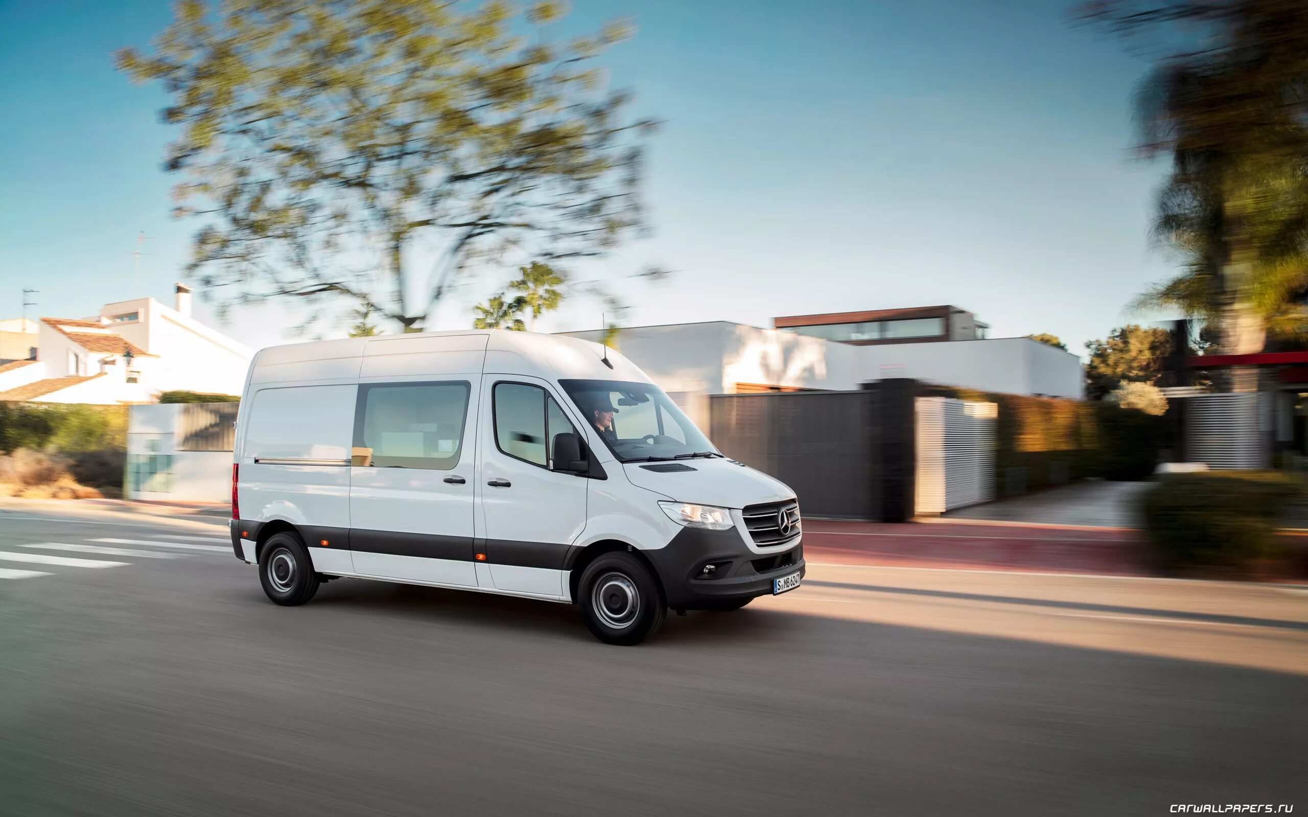 Mercedes sprinter 2021. Мерседес ван. Mercedes-benz sprinter 319 cdi. Mercedes benz sprinter 2020. Мерседес спринтер 2020 фургон.