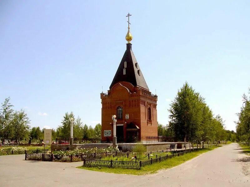 Старый оскол кладбище каплино. Храм часовня Успения Пресвятой Богородицы старый Оскол. Кладбище Каплино старый Оскол. Успенский храм на кладбище в Каплино старый Оскол. Каплинское кладбище в Старом Осколе.