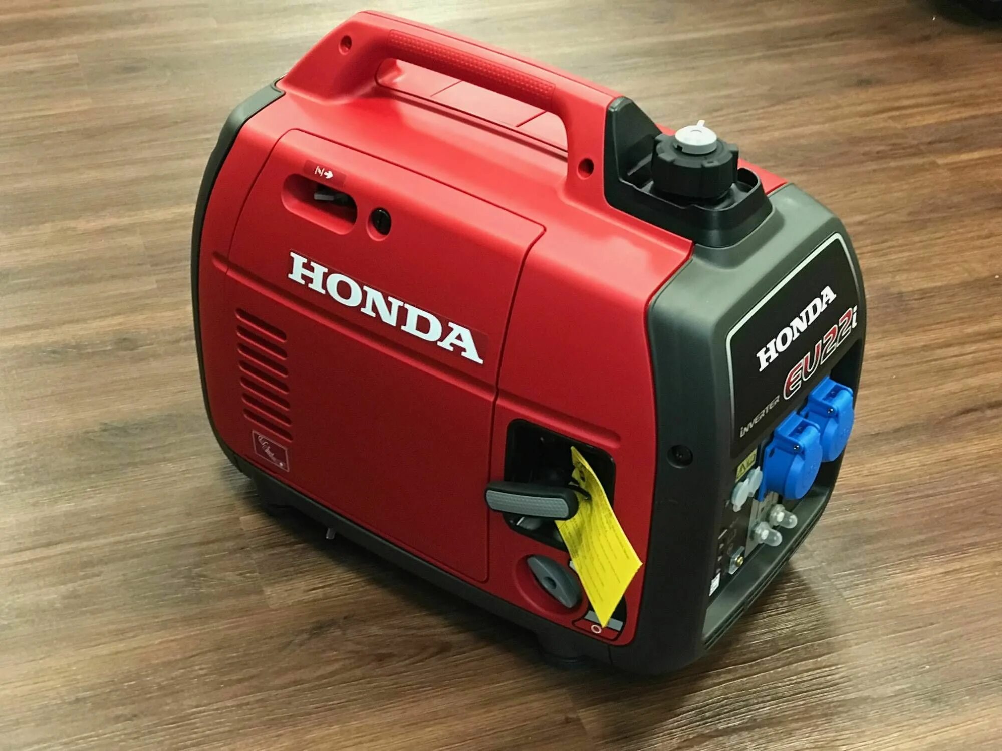 Honda eu. Honda eu 22i. Генератор Хонда eu22i. Honda 20i eu Inverter. Бензиновый Генератор Honda eu22i.