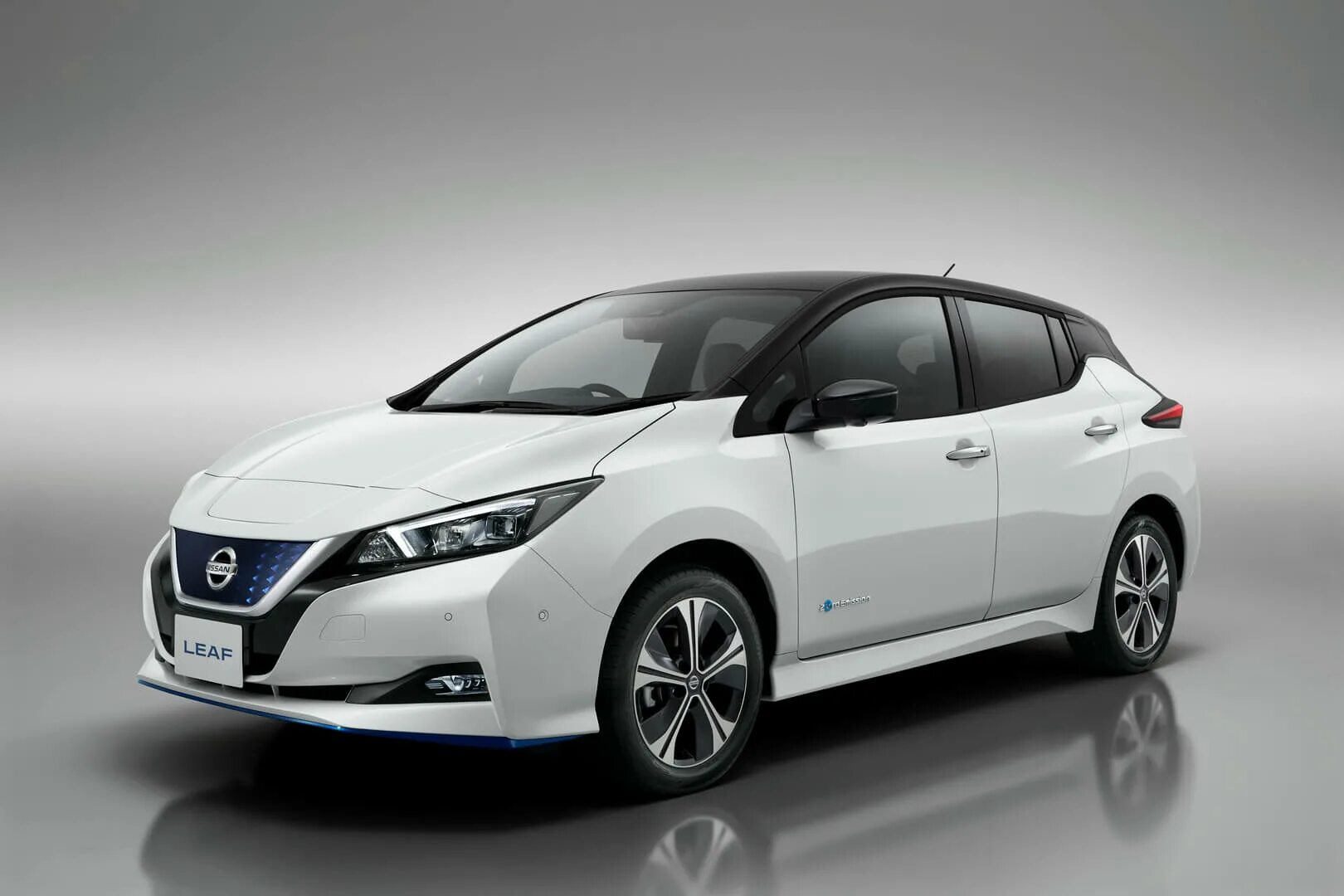 Ниссан ампера. Ниссан Леаф 2021. Nissan Leaf 2017. Nissan Leaf ze1. Nissan Leaf 2.