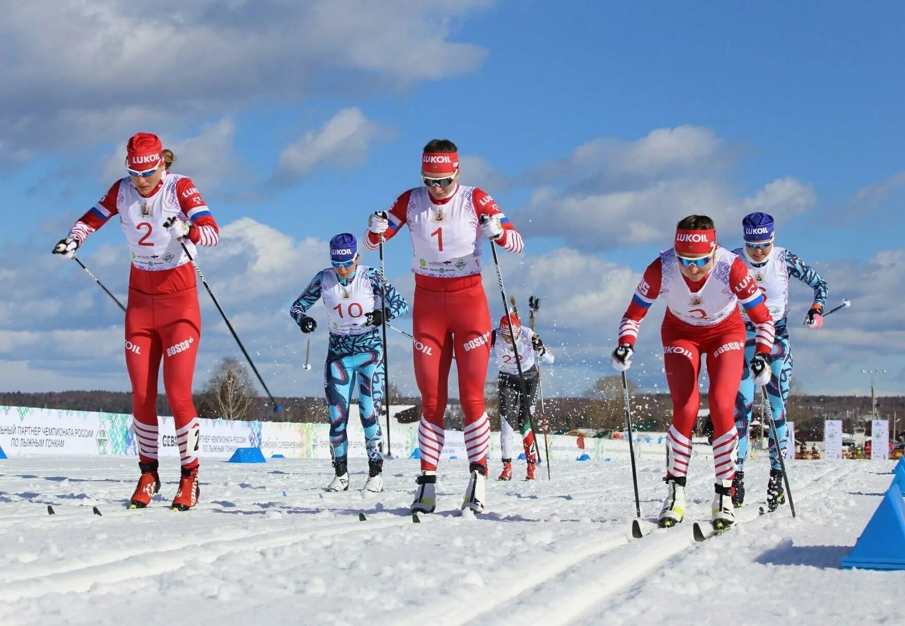 Вошли четверо. Группа Сорина лыжные гонки. Группа Сорина лыжные гонки в Раубичах 2022г. Группа Егора Сорина лыжи. Лыжные гонки Россия.