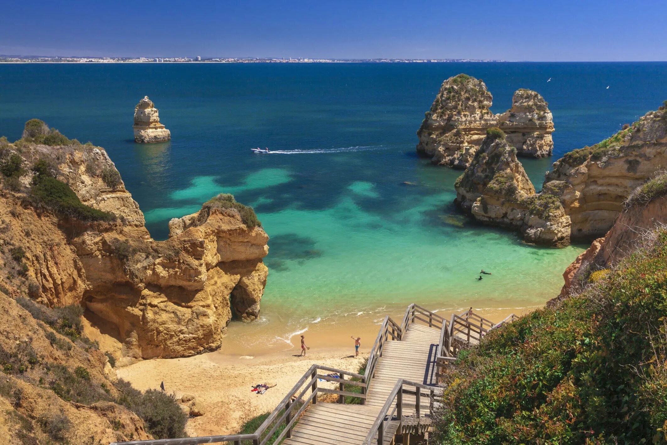 Красивые места пляжи. Провинция Алгарве Португалия. Португалия Фаро Алгарве. Юг Португалии курорты Алгарве. Пляж Португалии Algarve.