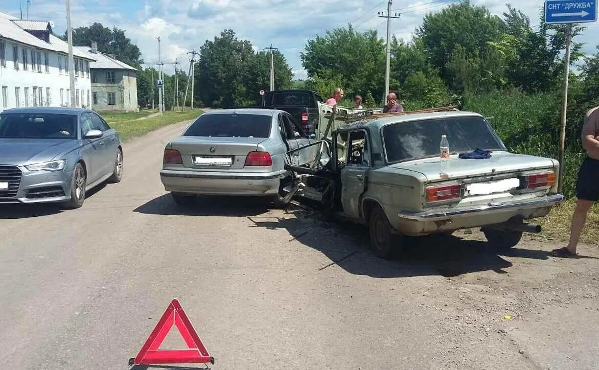 Авария советск. ДТП В Советске Тульской области. Советск Щекинский район авария. ДТП В Советске Щекинского района. Авария в Советске Тульской области.