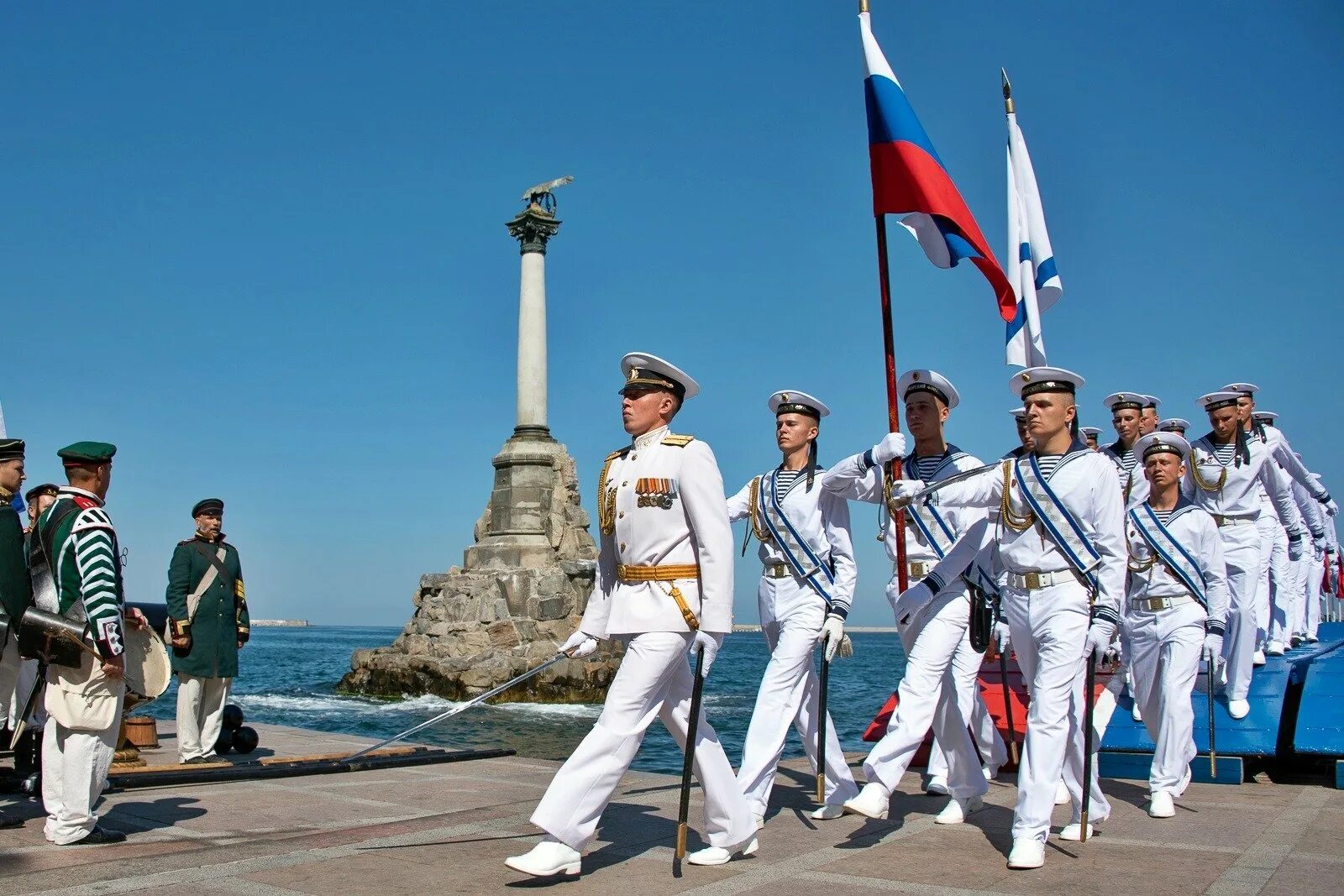 Крым флот россии. День ВМФ морской флот Севастополь. День ВМФ ЧФ Севастополь. Черноморский флот ВМФ Севастополь. Парад ВМФ В Севастополе.