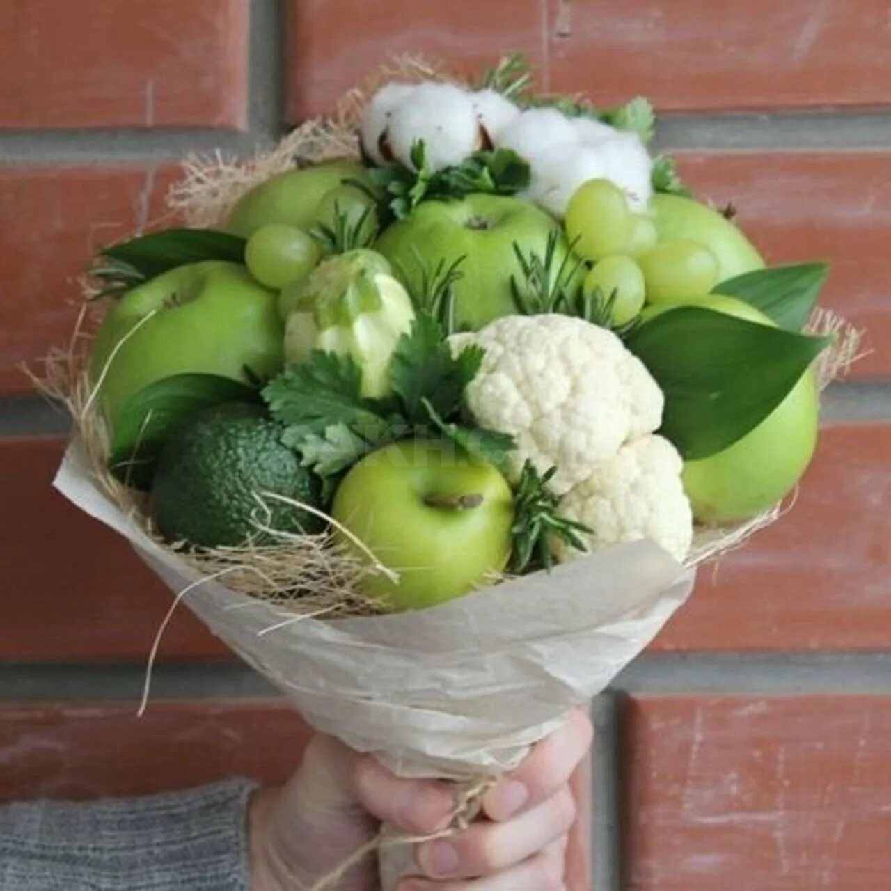 Овощной букет. Фруктовый букет. фруктово овощной букет. съедобные букеты из овощей.
