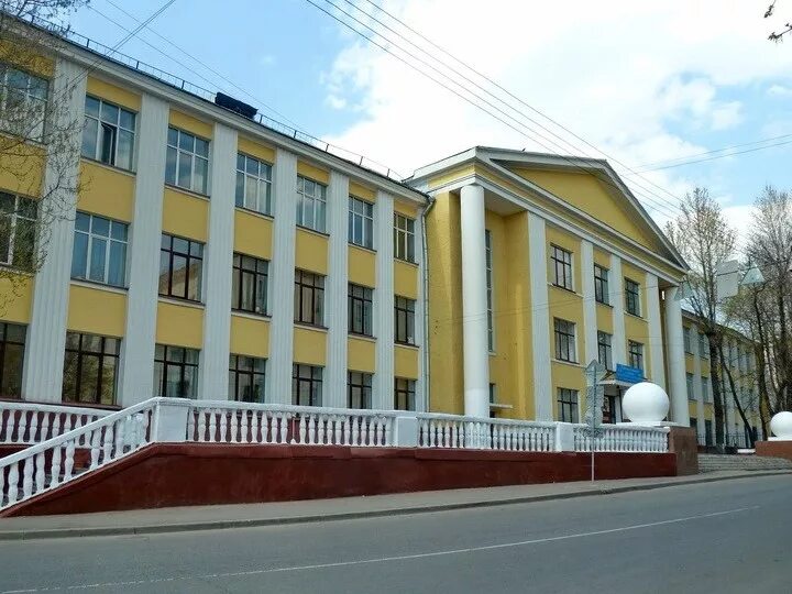 Государственный университет по землеустройству. Гуз государственный университет по землеустройству. Государственный университет по землеустройству москва. Гуз университет землеустройства. Университет землеустройства москва.