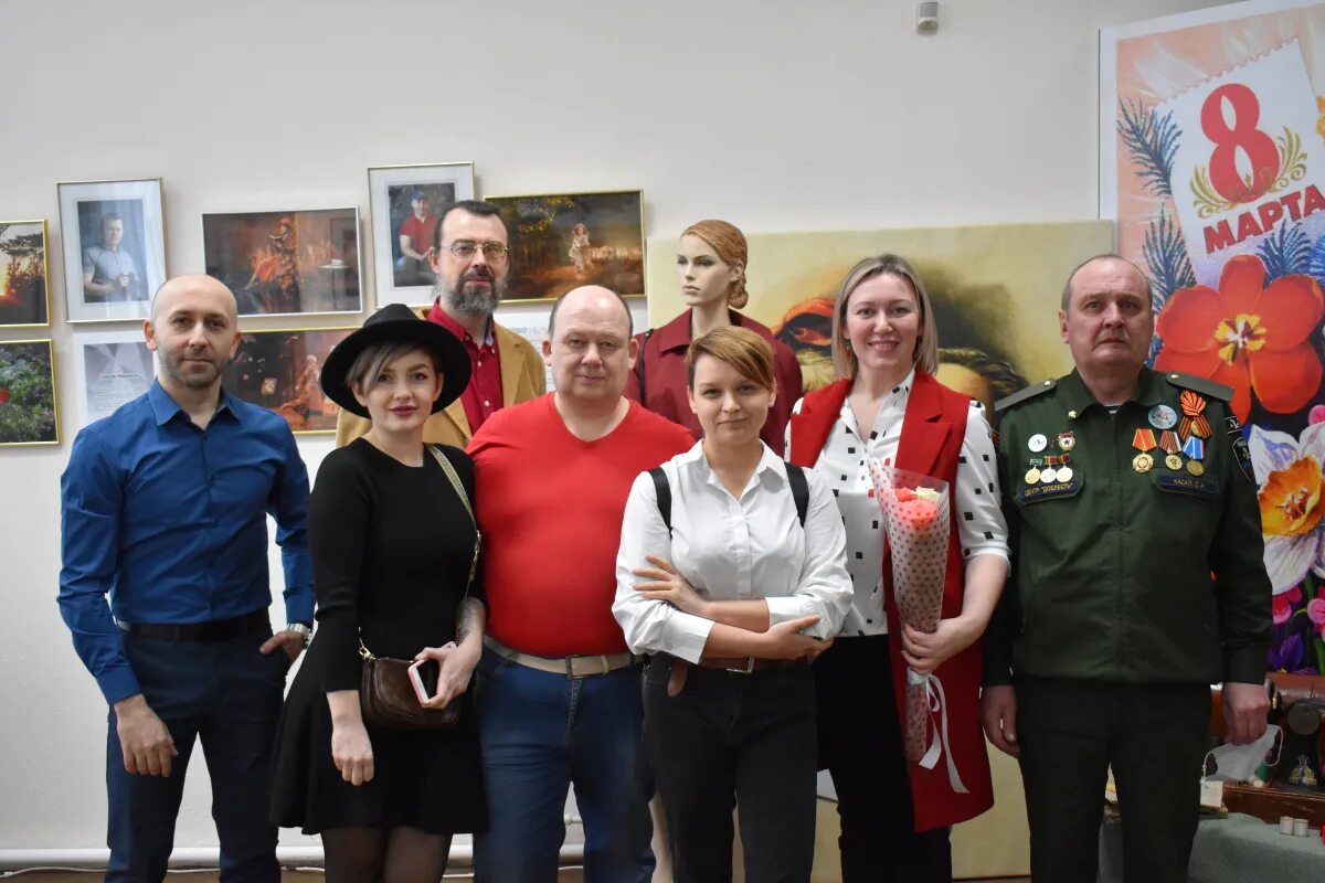 Выставка к 23 февраля в библиотеке. Выставки 23. Библиотечная выставка ко дню защитника отечества в библиотеке. Выставки посвященные 23 февраля. Выставка к 23 февраля в библиотеке.