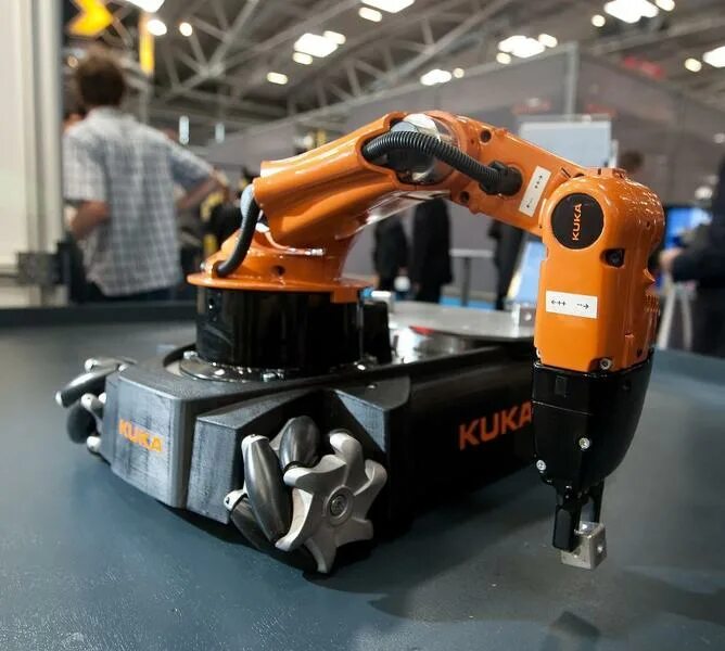 Промышленный робот манипулятор. Робот kuka YOUBOT. Промышленный робот манипулятор kuka. YOUBOT робот манипулятор. Мобильный робот с манипулятором.