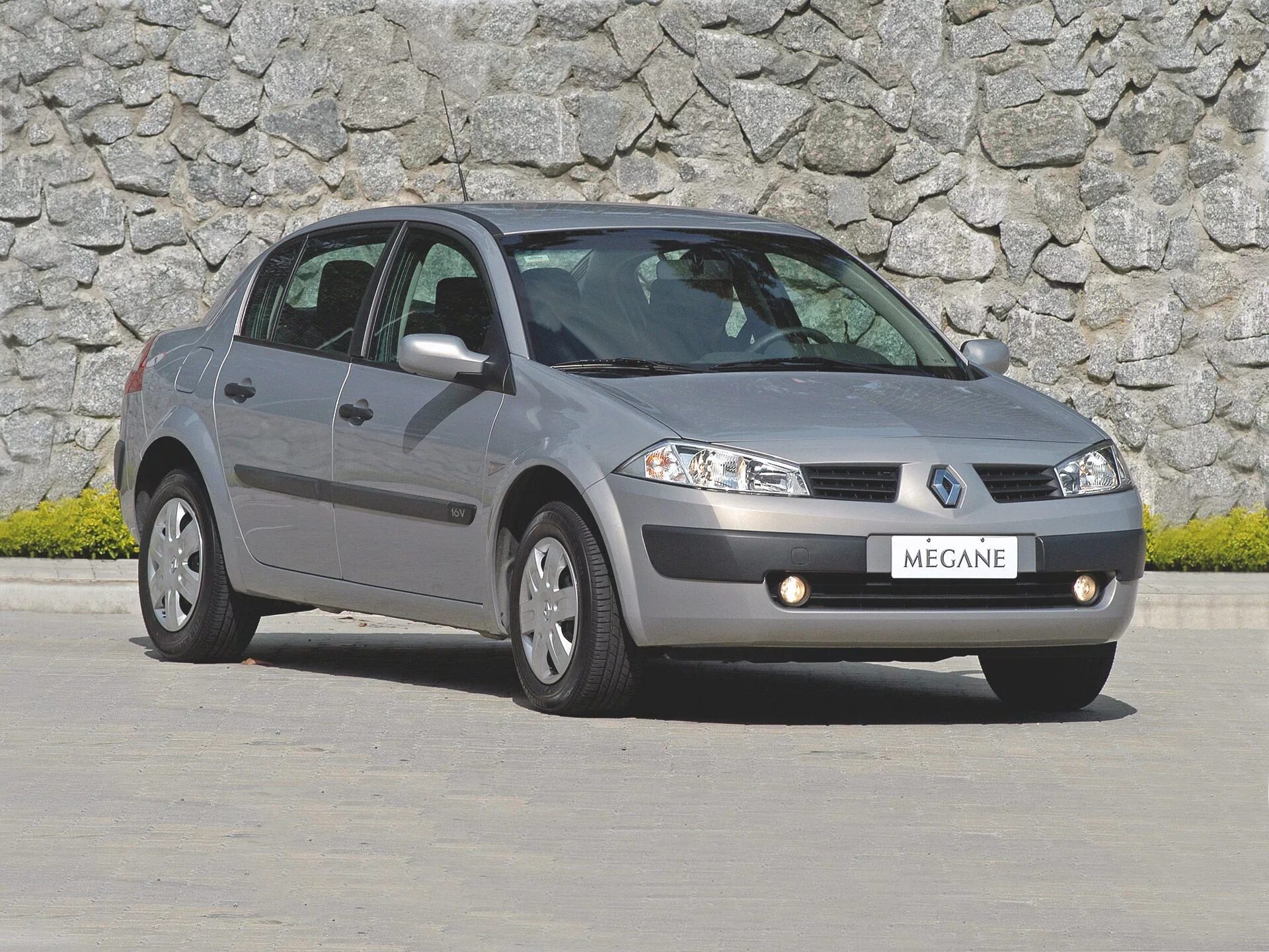 Куплю renault megane 2. Рено Меган. Машина Рено Меган 2. Renault Megane 2 2010. Рено Меган 2 поколения седан.