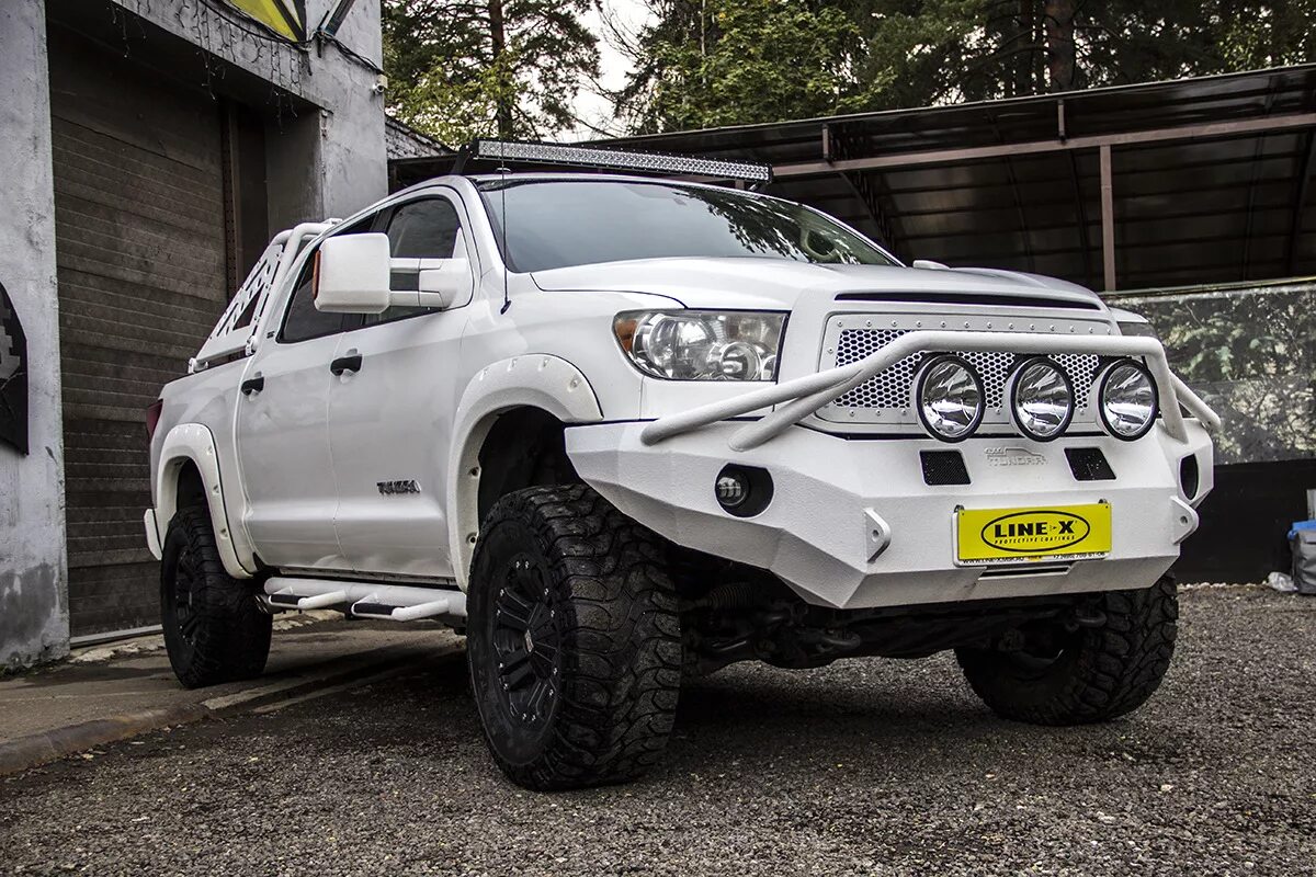 Тойота тундра 4х4. Toyota Tundra 4x4 Tuning. Toyota Tundra sr5 2010. Tuning Toyota Tundra sr5.